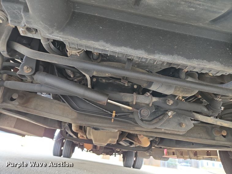 image for item DU2702 2013 Ford E350 shuttle bus