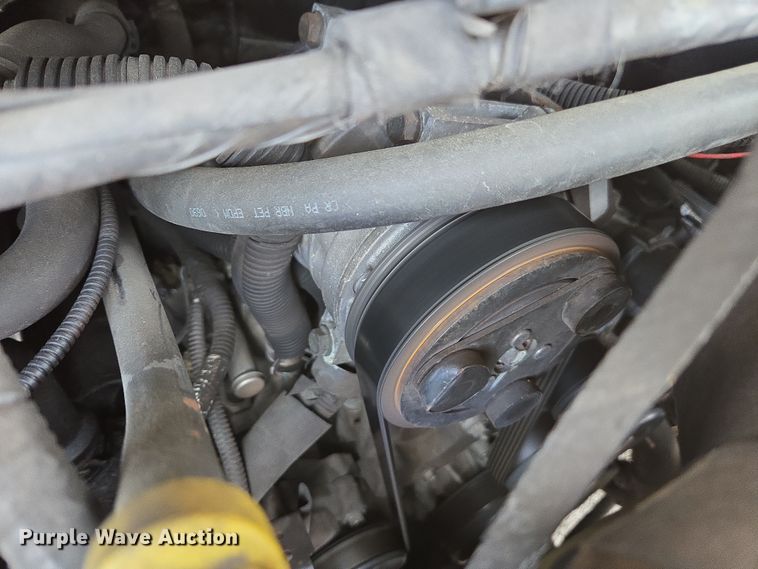 image for item DU2702 2013 Ford E350 shuttle bus