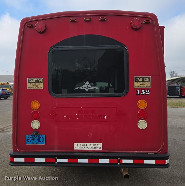 image for item DU2703 2010 Ford E450 shuttle bus