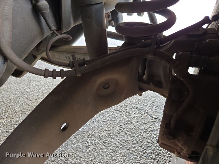 image for item DU2703 2010 Ford E450 shuttle bus