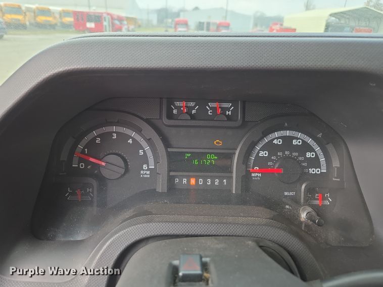 image for item DU2703 2010 Ford E450 shuttle bus