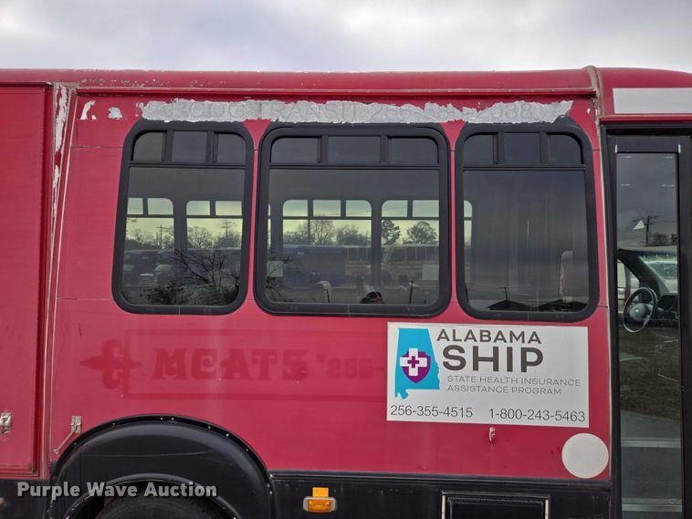 image for item DU2704 2010 Ford E450 shuttle bus