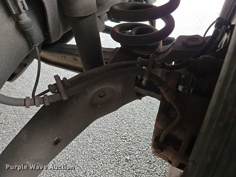 image for item DU2704 2010 Ford E450 shuttle bus