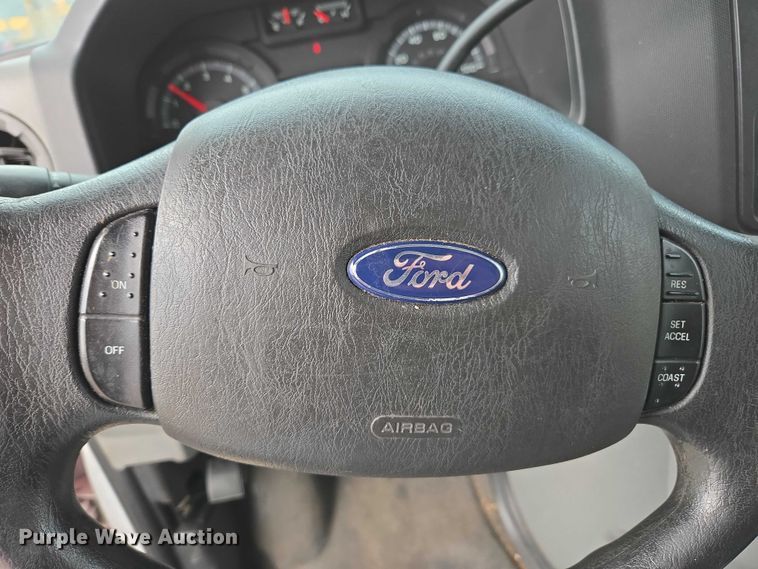 image for item DU2704 2010 Ford E450 shuttle bus