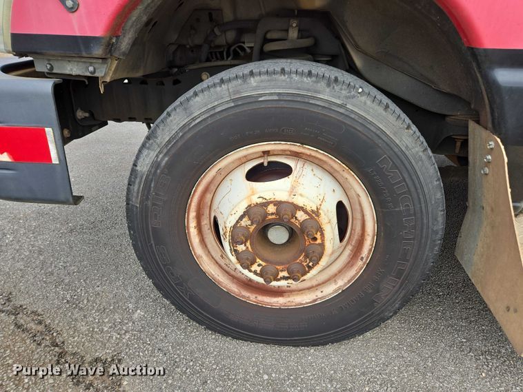 image for item DU2704 2010 Ford E450 shuttle bus