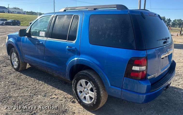 image for item DW6560 2010 Ford Explorer SUV