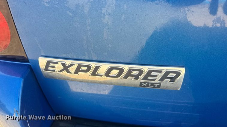 image for item DW6560 2010 Ford Explorer SUV