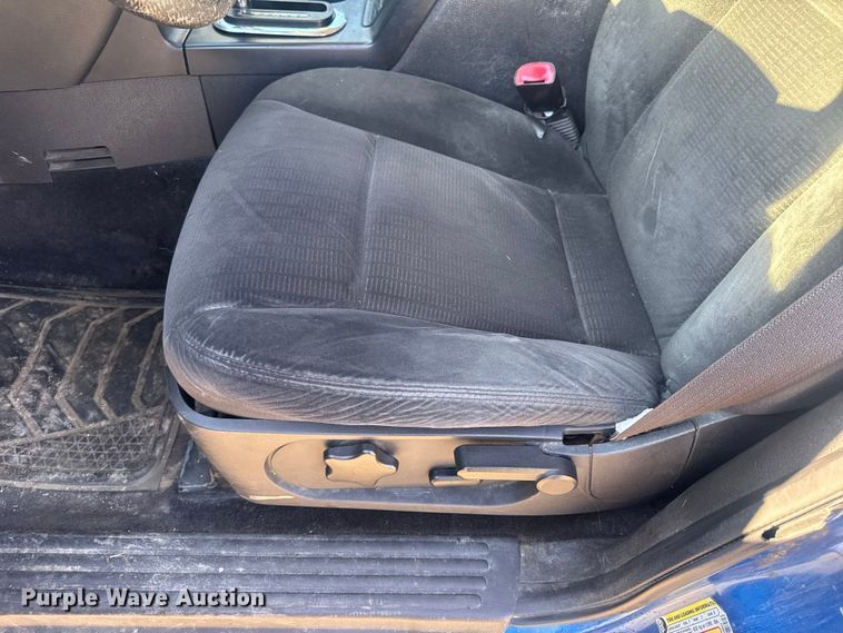 image for item DW6560 2010 Ford Explorer SUV