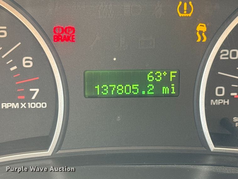 image for item DW6560 2010 Ford Explorer SUV