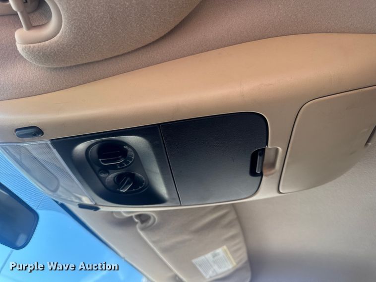 image for item DW6560 2010 Ford Explorer SUV