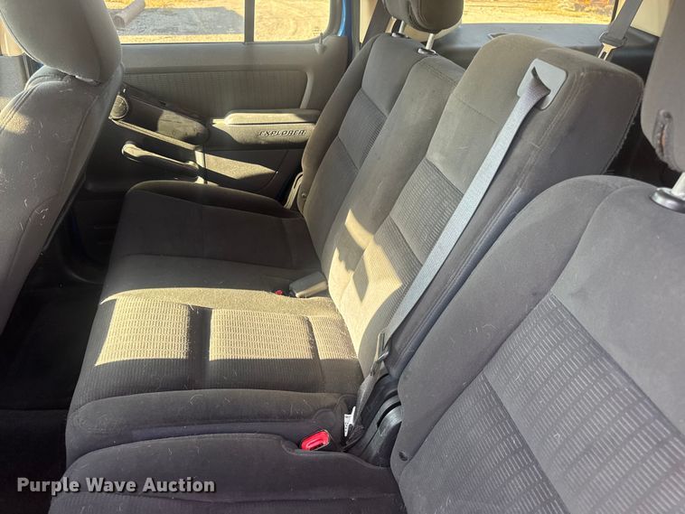 image for item DW6560 2010 Ford Explorer SUV