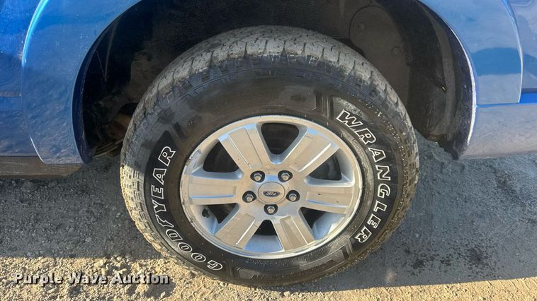 image for item DW6560 2010 Ford Explorer SUV