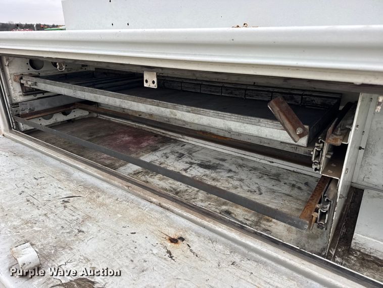 image for item DW6704 2009 Ford F-350 utility bed pickup truck