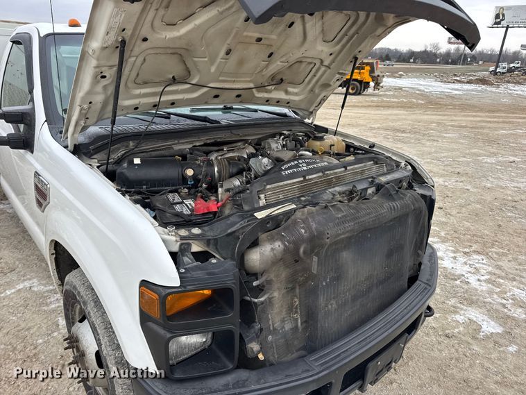 image for item DW6704 2009 Ford F-350 utility bed pickup truck