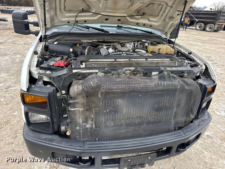 image for item DW6704 2009 Ford F-350 utility bed pickup truck