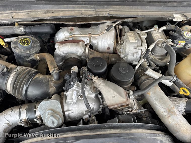 image for item DW6704 2009 Ford F-350 utility bed pickup truck