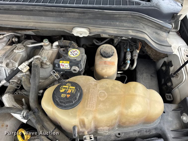 image for item DW6704 2009 Ford F-350 utility bed pickup truck