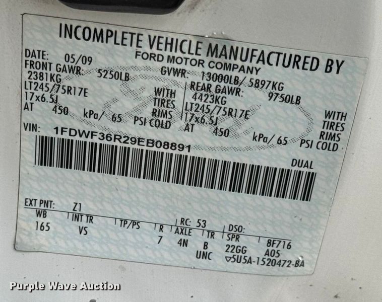 image for item DW6704 2009 Ford F-350 utility bed pickup truck