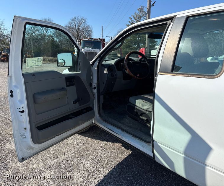 image for item DW7444 2008 Ford F150 Ext. Cab pickup truck