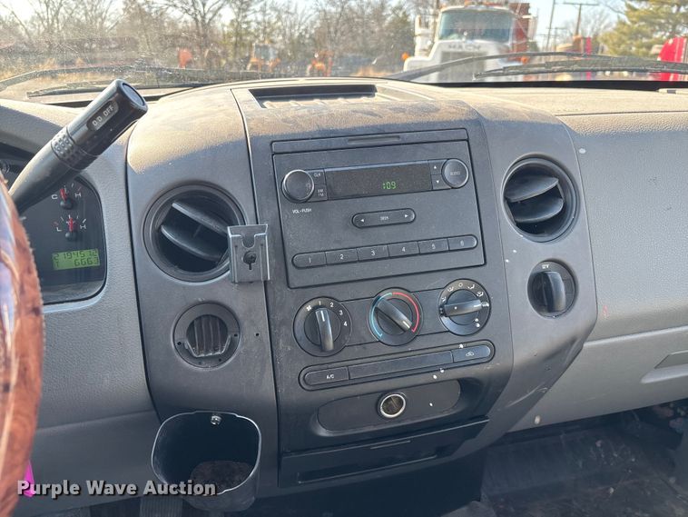 image for item DW7444 2008 Ford F150 Ext. Cab pickup truck