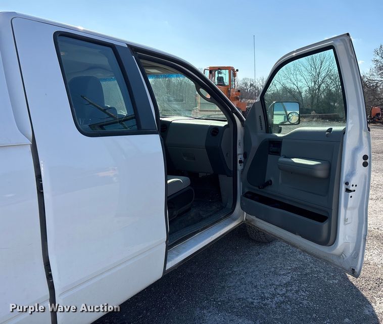 image for item DW7444 2008 Ford F150 Ext. Cab pickup truck