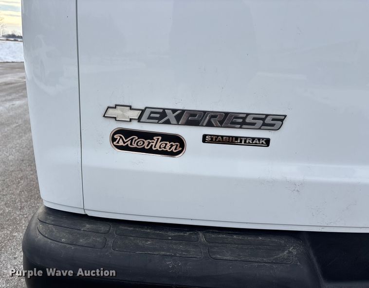 image for item DW7463 2016 Chevrolet Express 3500 van