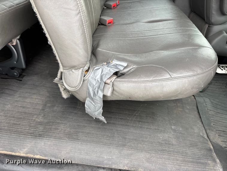 image for item DW7463 2016 Chevrolet Express 3500 van