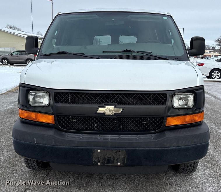 image for item DW7464 2016 Chevrolet Express 3500 van