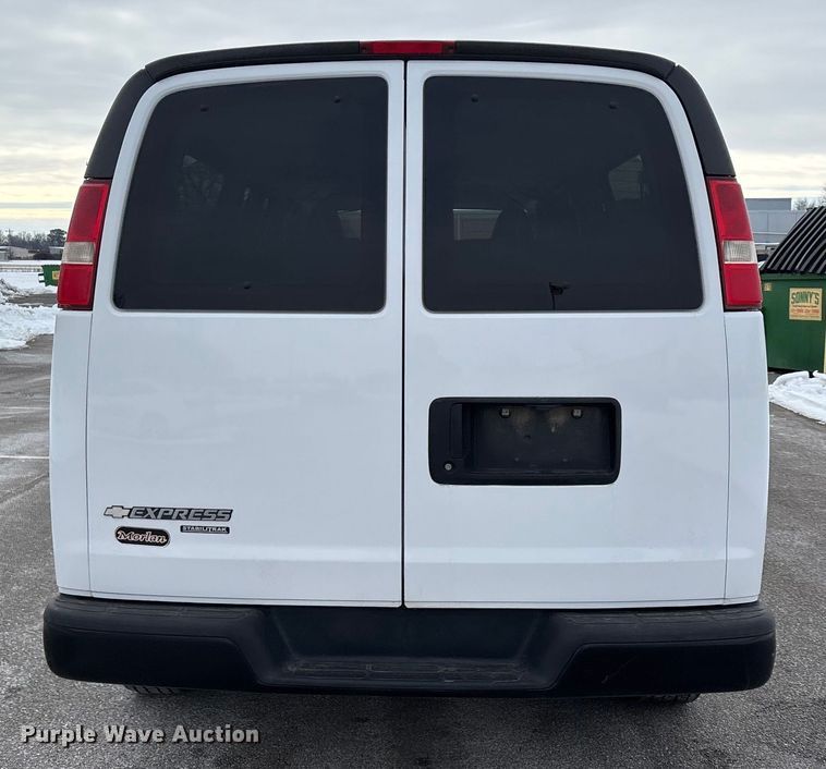 image for item DW7465 2016 Chevrolet Express 3500 van