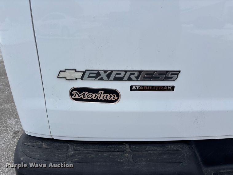 image for item DW7465 2016 Chevrolet Express 3500 van