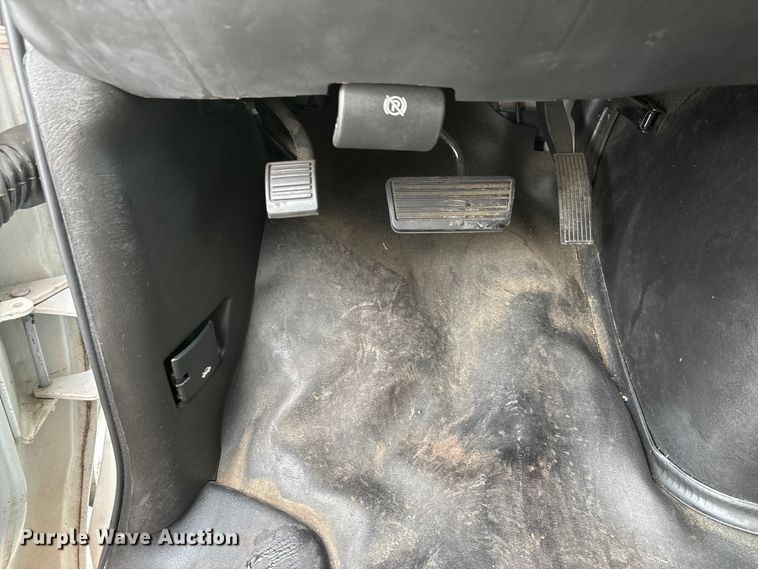 image for item DW7465 2016 Chevrolet Express 3500 van