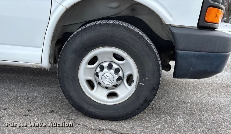 image for item DW7465 2016 Chevrolet Express 3500 van