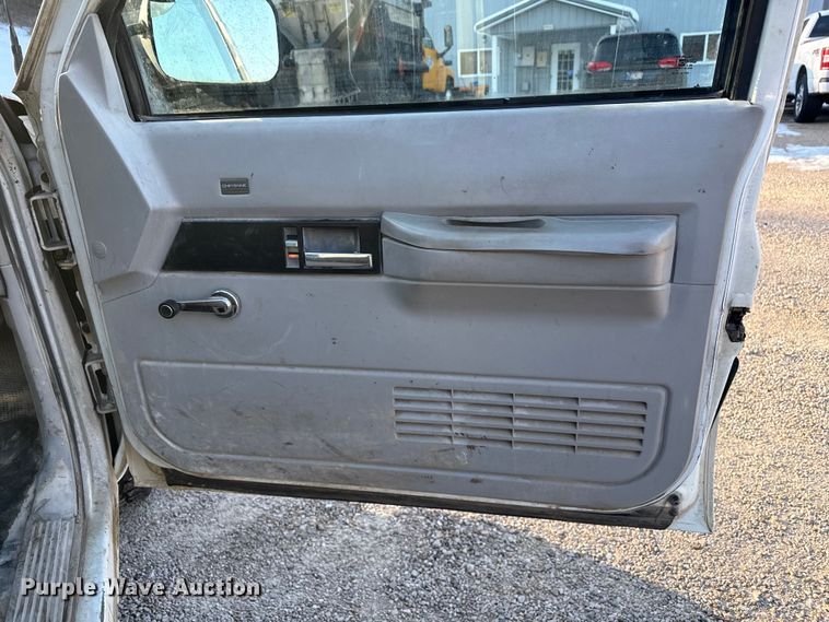 image for item DW7495 1993 Chevrolet Cheyenne 2500 pickup truck