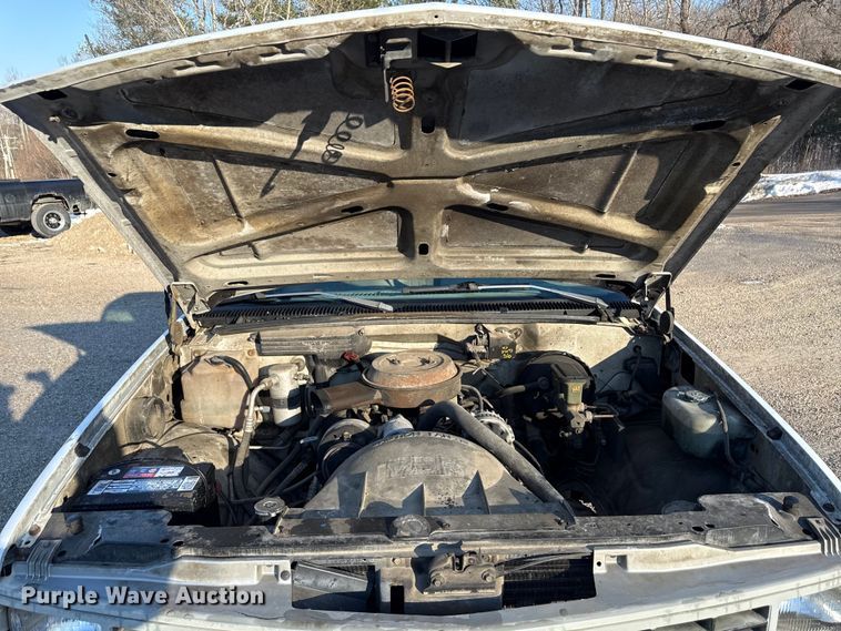 image for item DW7495 1993 Chevrolet Cheyenne 2500 pickup truck