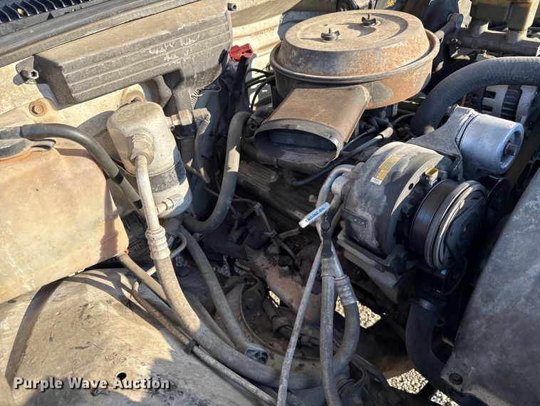 image for item DW7495 1993 Chevrolet Cheyenne 2500 pickup truck