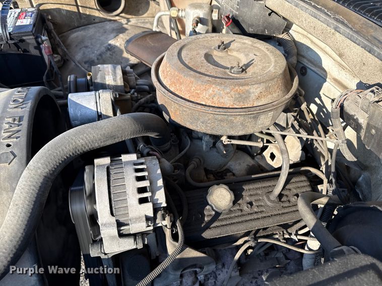 image for item DW7495 1993 Chevrolet Cheyenne 2500 pickup truck