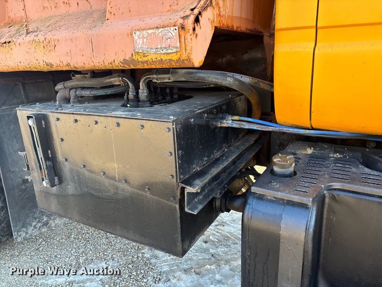 image for item DW7497 2001 GMC C8500 dump truck