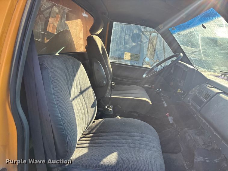 image for item DW7497 2001 GMC C8500 dump truck