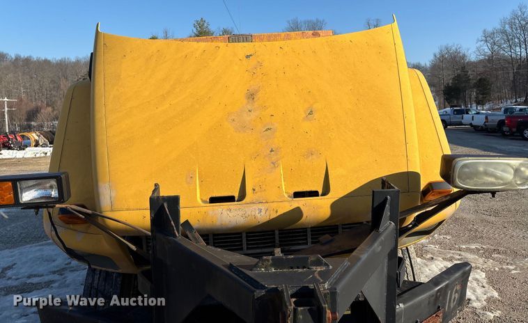 image for item DW7497 2001 GMC C8500 dump truck