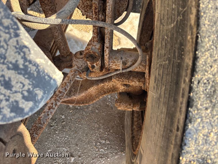 image for item DW7497 2001 GMC C8500 dump truck