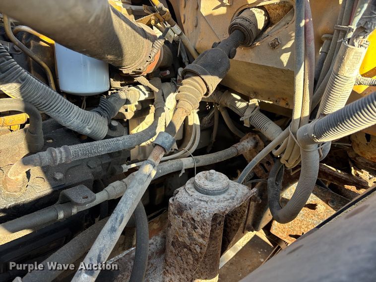 image for item DW7497 2001 GMC C8500 dump truck