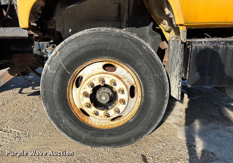 image for item DW7497 2001 GMC C8500 dump truck