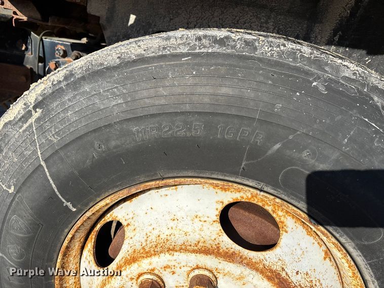 image for item DW7497 2001 GMC C8500 dump truck