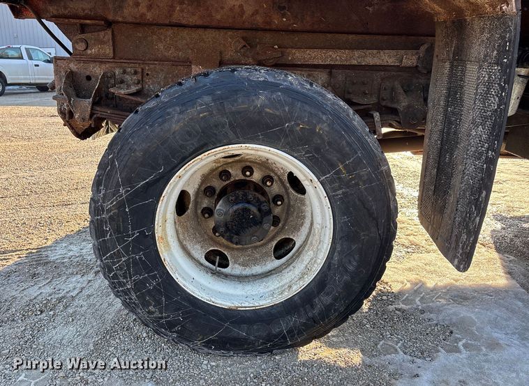 image for item DW7497 2001 GMC C8500 dump truck