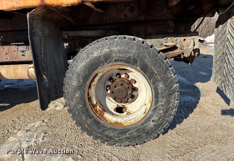 image for item DW7497 2001 GMC C8500 dump truck