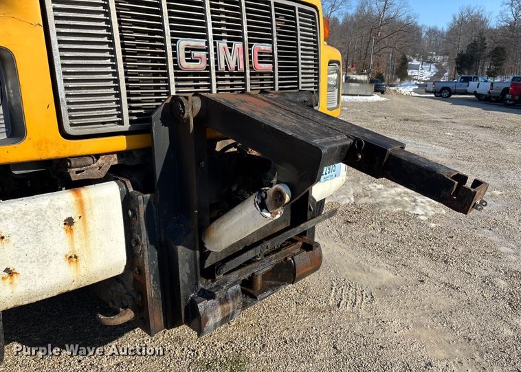 image for item DW7498 2002 GMC C8500 dump truck