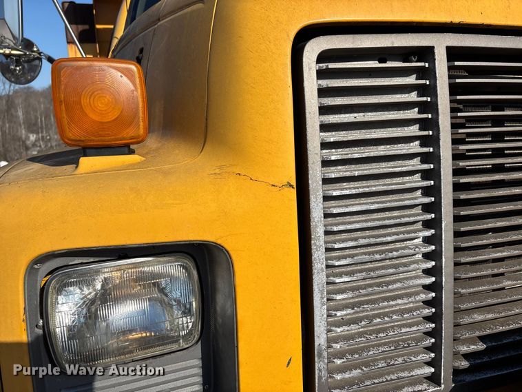 image for item DW7498 2002 GMC C8500 dump truck