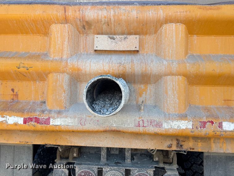 image for item DW7498 2002 GMC C8500 dump truck