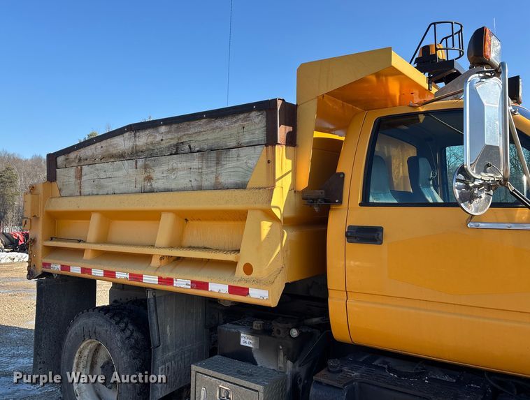 image for item DW7498 2002 GMC C8500 dump truck