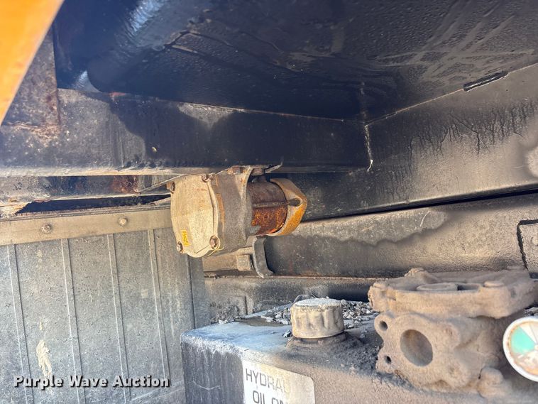 image for item DW7498 2002 GMC C8500 dump truck